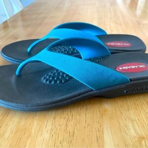Okabashi flip flops Like New sz medium